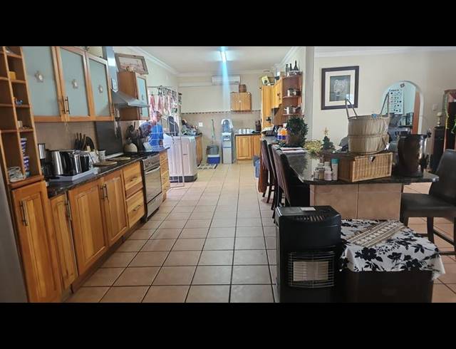 4 BEDROOM HOUSE FOR SALE IN ARBORETUM